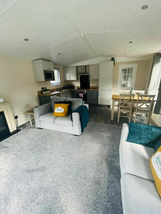 Holiday home Dakota With Hot Tub